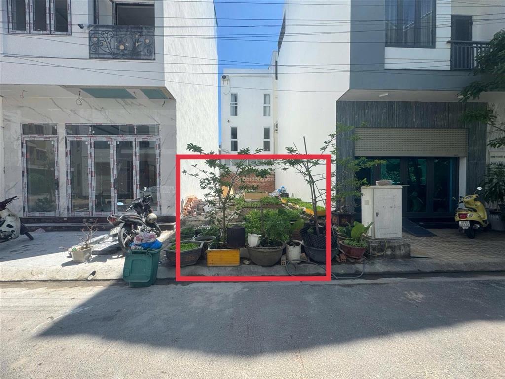 Bán lô đất acc vĩnh hoà giá rẻ hơn khu vực ngang 5 m giá 5 tỷ 5 cách biển 200 m đường nhựa 11 m