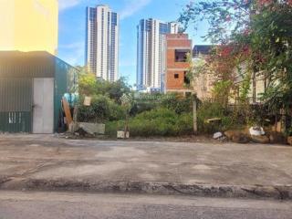 Bán lô liền kề lý thái tổ vĩnh hoà ngang 4 m diện tích 92 m / lô giá 89 tr / m2 cách biển 500 m