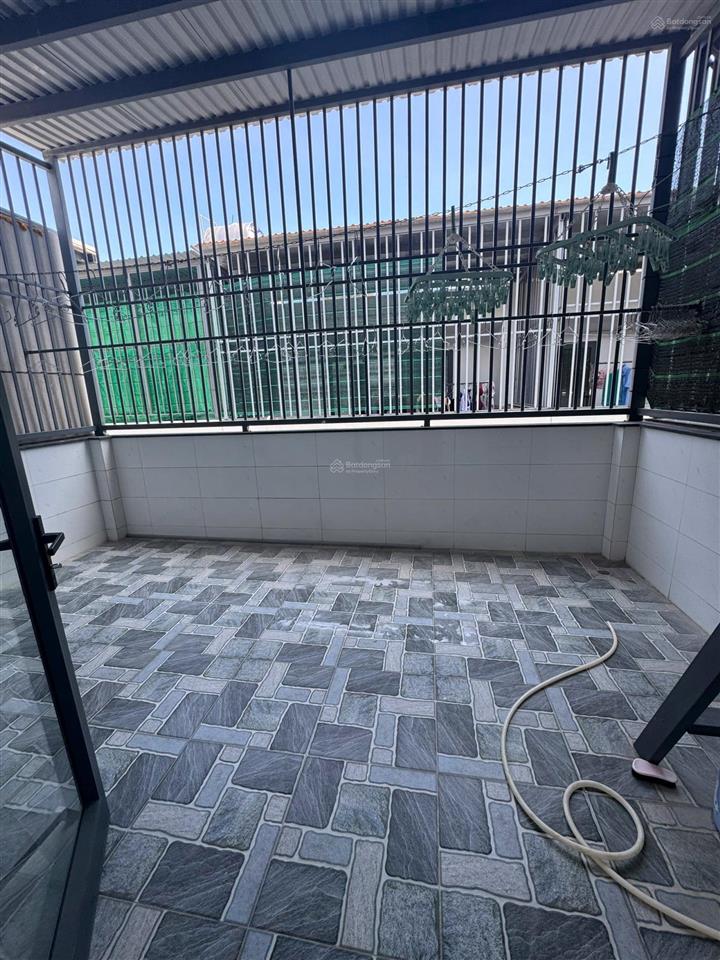 Chủ bán nhà 4 tầng khu acc quân đội vĩnh hoà cách biển 300 m ngang 5 m dài 12 giá 7 tỷ 9