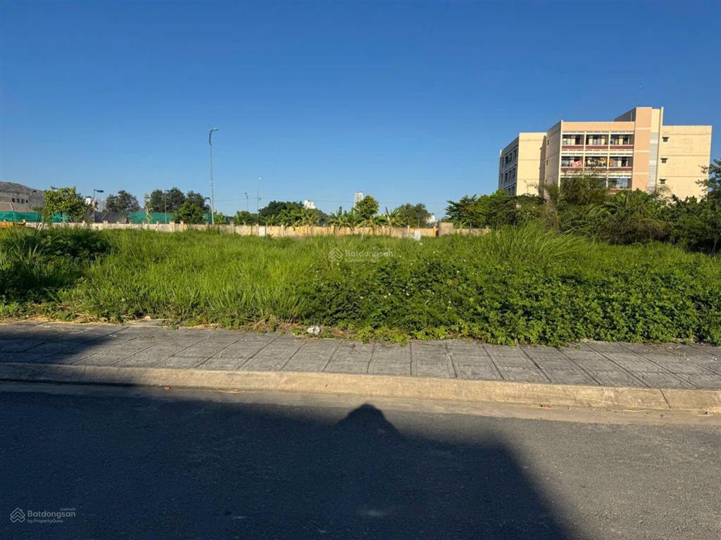 Bán lô đất khu đô thị nam vĩnh hải ngang 5 m diện tích 103,8 m2 đường nhựa 11m giá 38,5 tr /m2