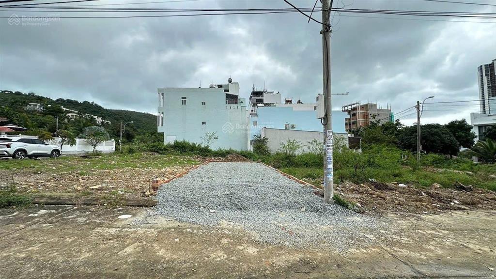 Bán lô đất hẻm triệu quang phục hòn xện bắc nha trang 66,7 m2, ngang 5 m, giá 4 tỷ 550