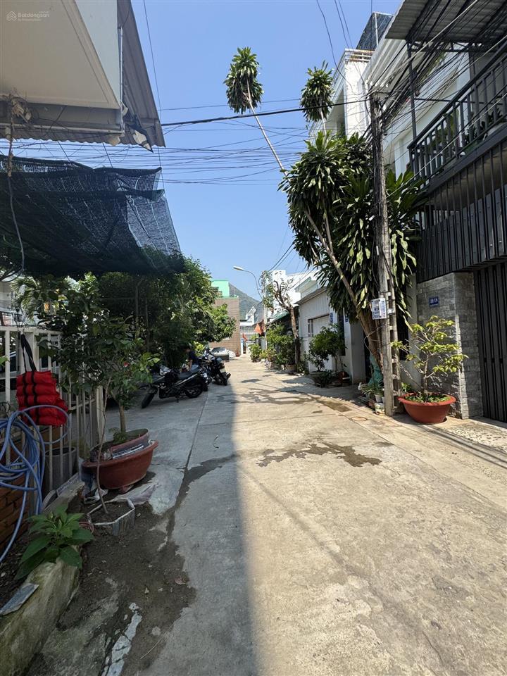 Bán nhà khu đông mương tđc hòn xện vĩnh hoà diện tích 80m2 giá 4 tỷ 550 đường ô tô gần công viên