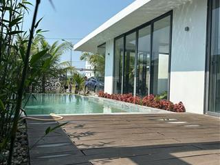 Bán biệt thự gần bến du thuyền có hồ bơi ngang 10 m diện tích 331,7 m đường 13 m giá 19 tỷ 4