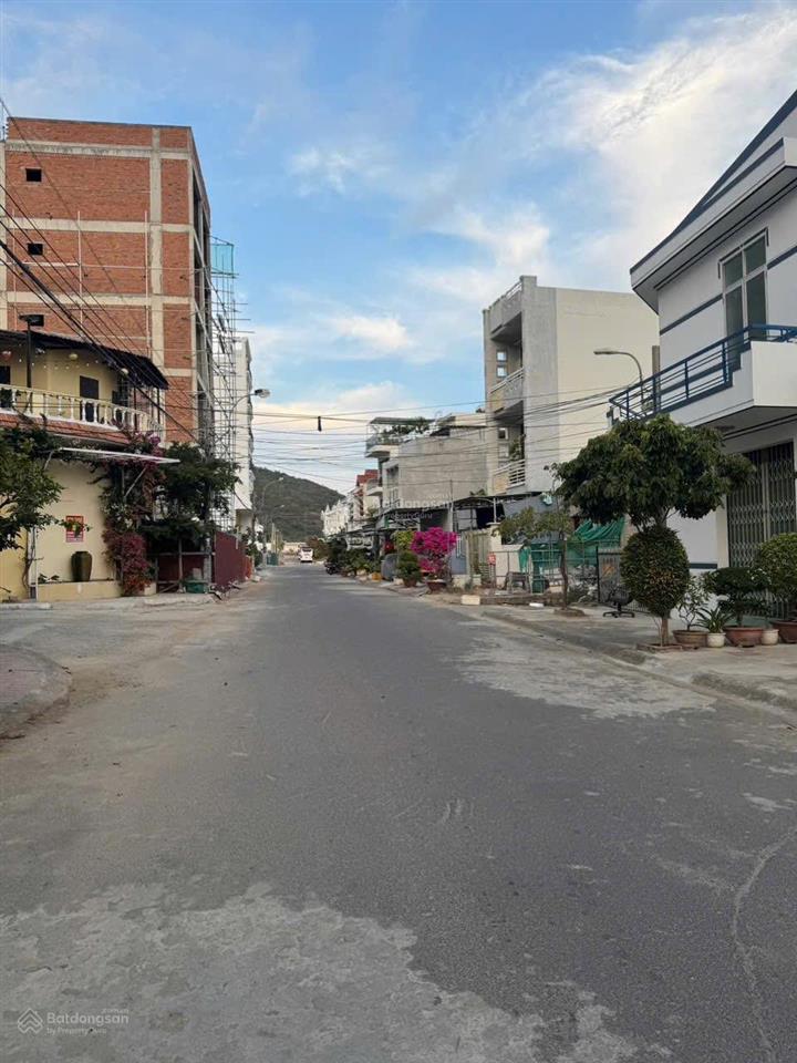 Bán lô đất khu đông mương hòn xện, bắc nha trang, ngang 4,5 m, vị trí đẹp, gần biển, bến du thuyền