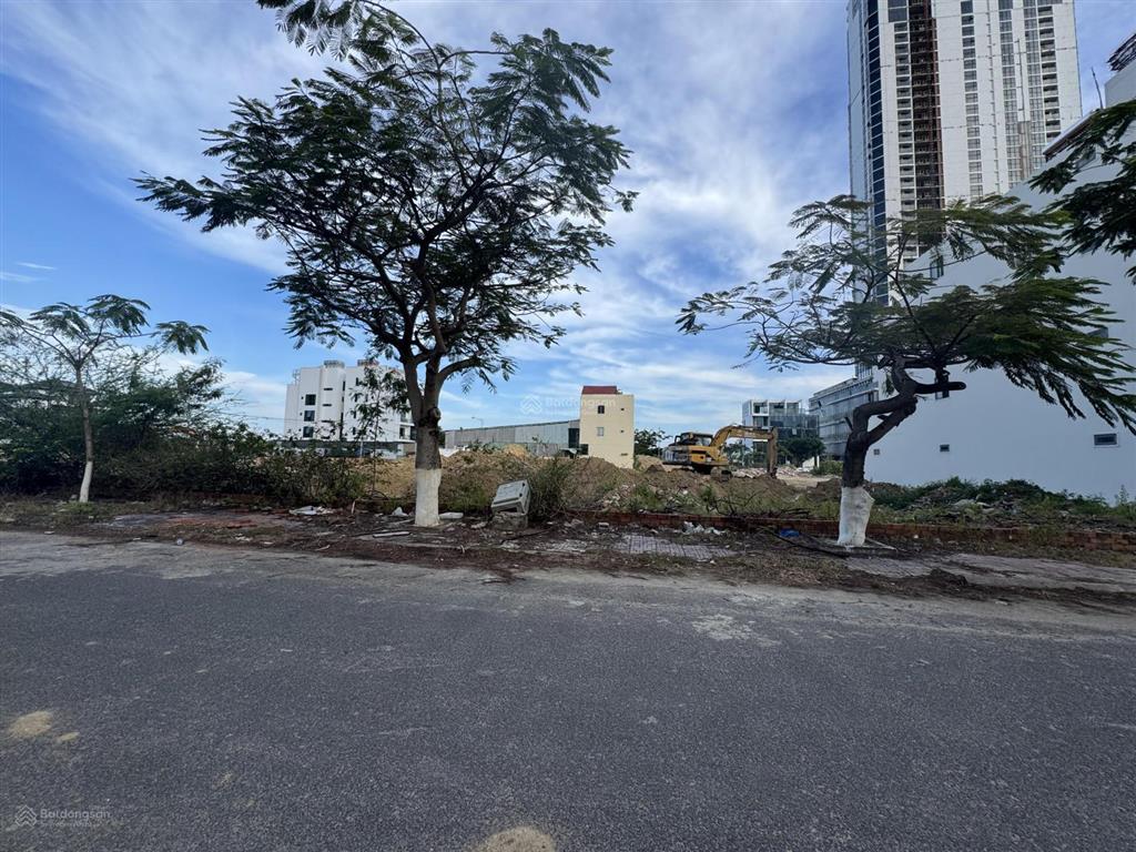 Bán lô đất kđt mới sát biển giá tốt bắc nha trang , mặt tiền huỳnh văn nghệ ngang 10 m dt 278,8 m