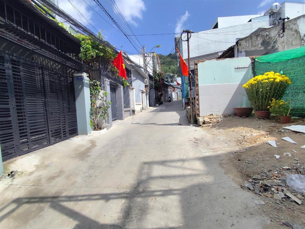 Bán đất đường ô tô bắc nha trang 65,1 m ngang 5 m gần trường học , chợ bán kính 5 phút di chuyển