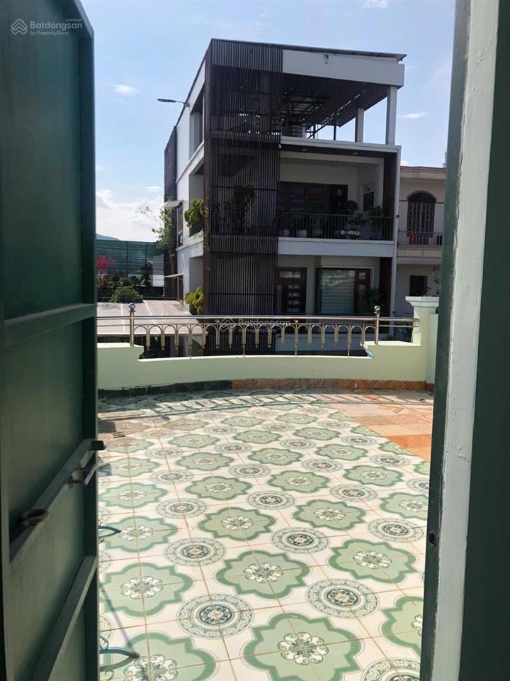 Bán nhà 2 tầng 1 tum đường ô tô hẻm 2/4 chỉ vài bước chân đối diện sos diện tích 109 m giá 6 tỷ 8