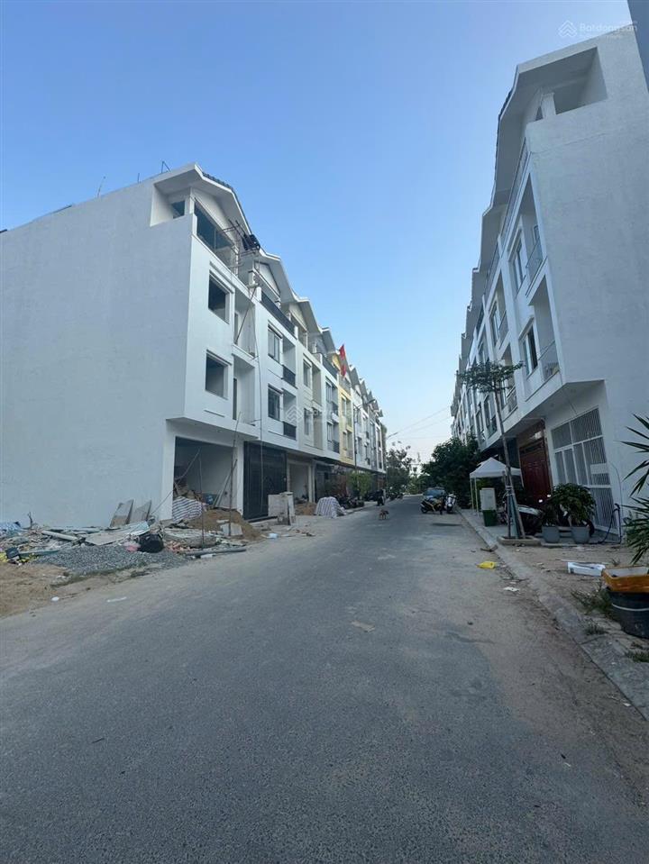 Bán lô đất khu acc quân đội bắc nha trang diện tích 76,4 m2, ngang 5m, giá 92 tr/m2, cách biển 250m
