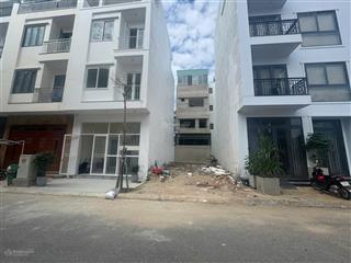 Cơ hội hiếm sót lại 1 lô đất khu acc hướng đông , 60 m giá 6 tỷ 120 tr cách biển 300 m