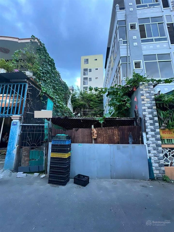 Lô đất mặt tiền nguyễn khánh toàn bắc nha trang 96,1 m ngang 5 m cách biển 200 m giá 10,5 tỷ