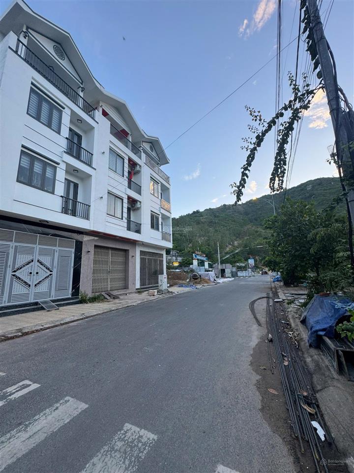 Bán lô đất acc quân đội vĩnh hòa nha trang, diện tích 75 m2, cách biển 300 m