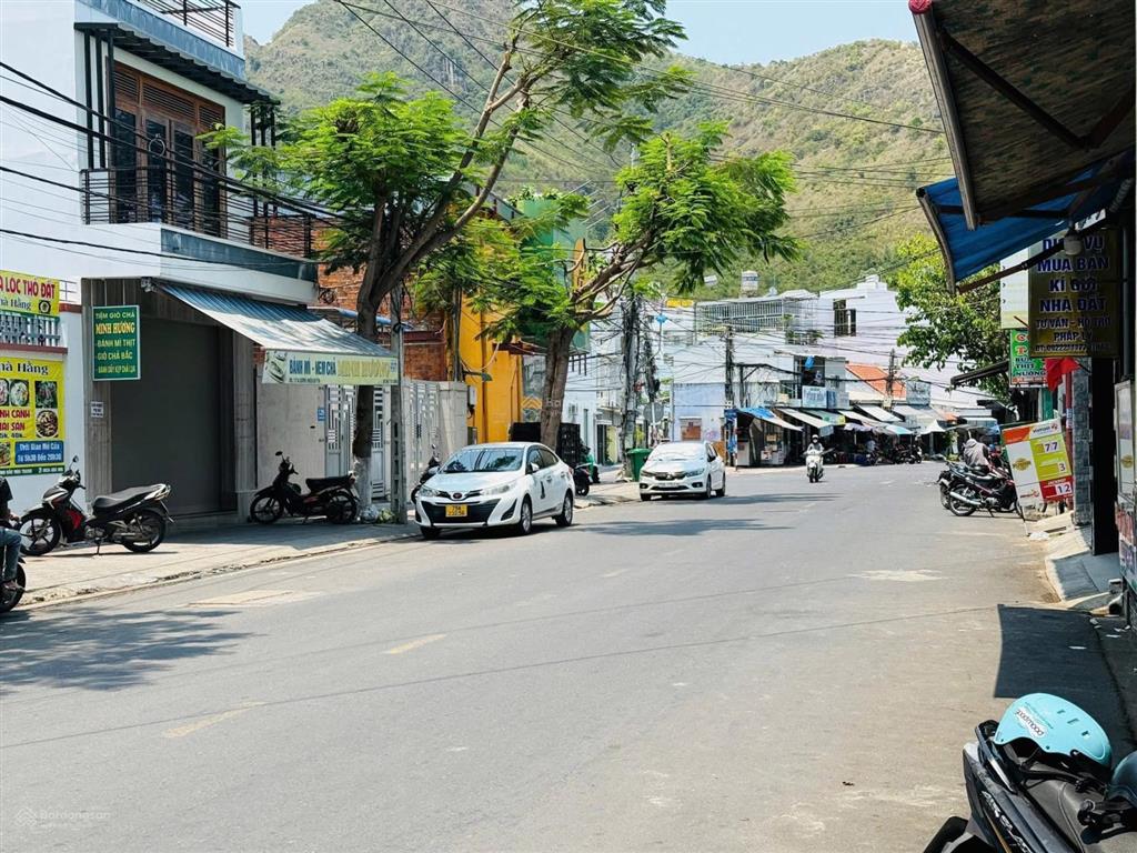 Siêu phẩm lô góc 2 mặt tiền dương hiến quyền bắc nha trang cạnh chợ ba làng 301 m ngang 10,8 m
