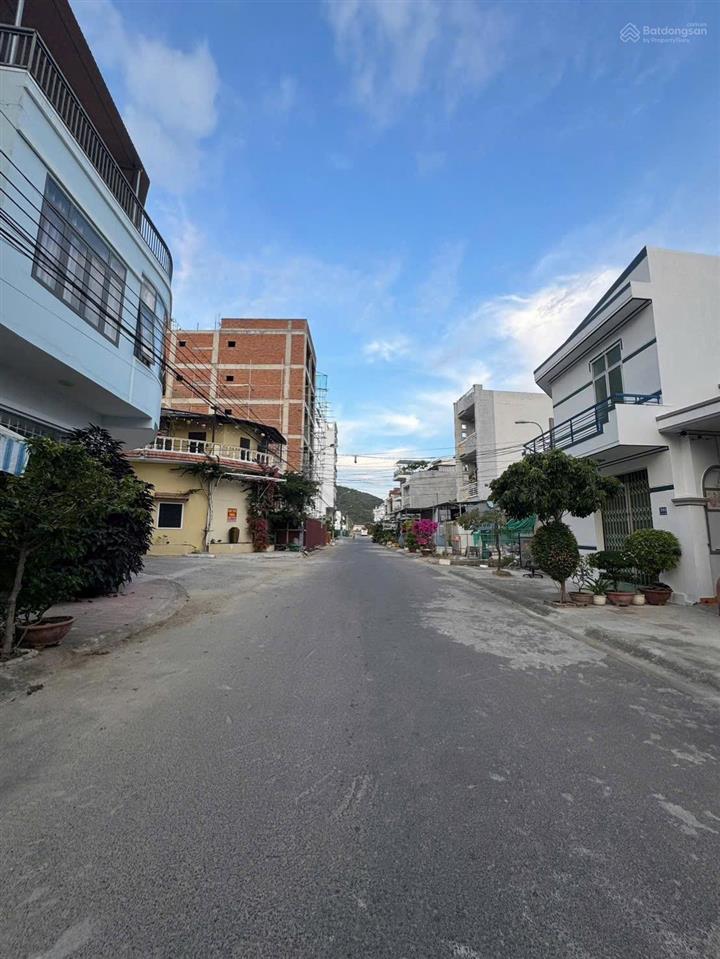Bán lô đất mặt tiền bùi huy bích hòn xện vĩnh hòa 65,4 m giá 5,2 tỷ đường 13 m
