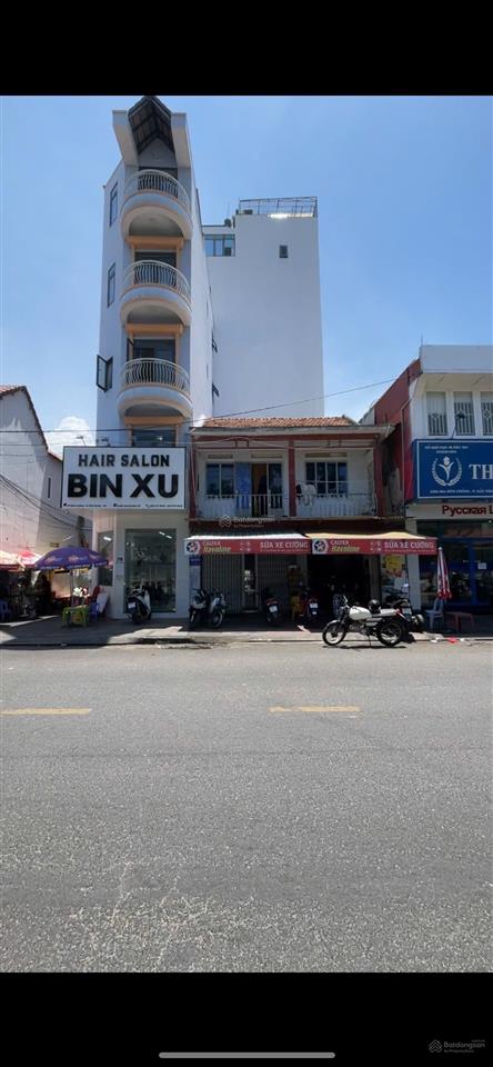 Nhà 2 tầng 2 mặt tiền hòn chồng ngang lớn 7,05 m nở hậu diện tích 91,5 m2 qh đường 20m ngay biển
