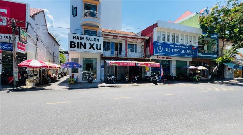 Nhà 2 tầng 2 mặt tiền hòn chồng ngang lớn 7,05 m nở hậu diện tích 91,5 m2 qh đường 20m ngay biển