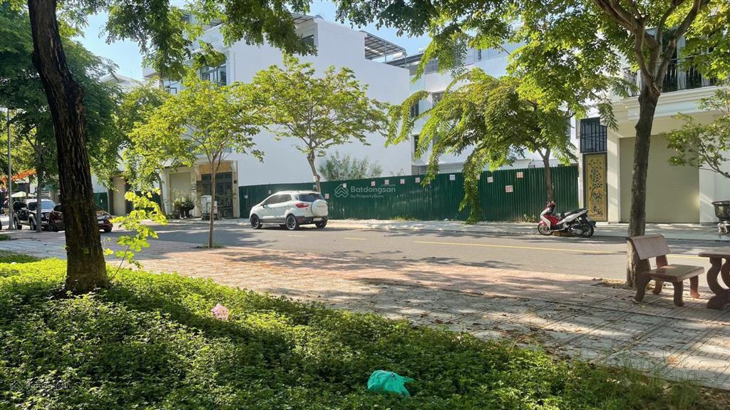 Bán lô đất hà quang 2 đối diện công viên 111,8 m ngang 6,2 m vuông vức giá 10 tỷ 5