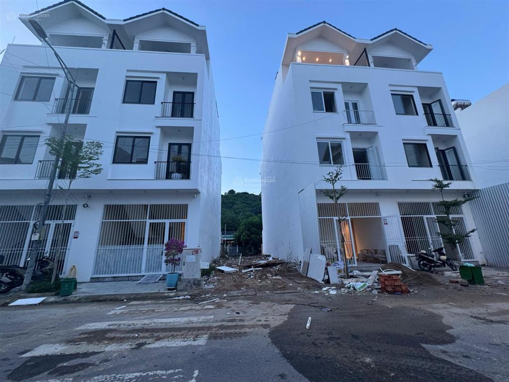 Hàng đẹp khu acc vị trí tiềm năng cách biển 300 m diện tích 75m2 giá 7 tỷ 350 ngang 5 m hạ tầng đẹp