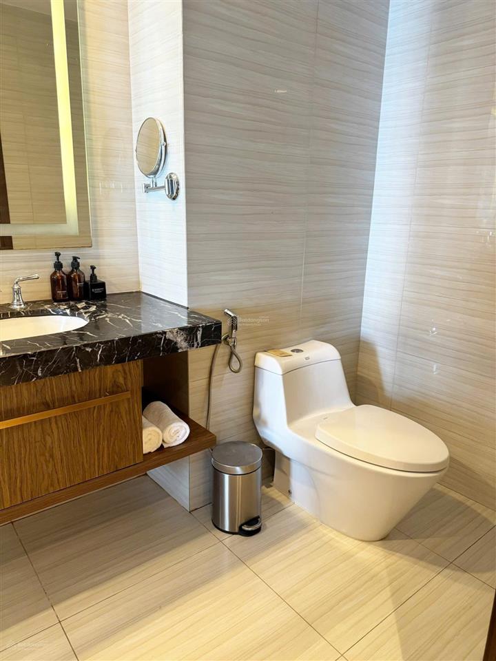 Cần bán căn studio panorama view trực diện biển, pháo hoa quảng trường 2/4 nha trang 37,01m2