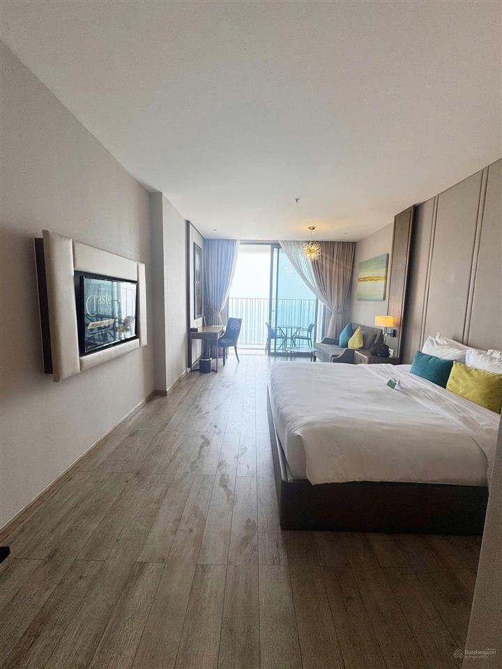 Cần bán căn studio panorama view trực diện biển, pháo hoa quảng trường 2/4 nha trang 37,01m2