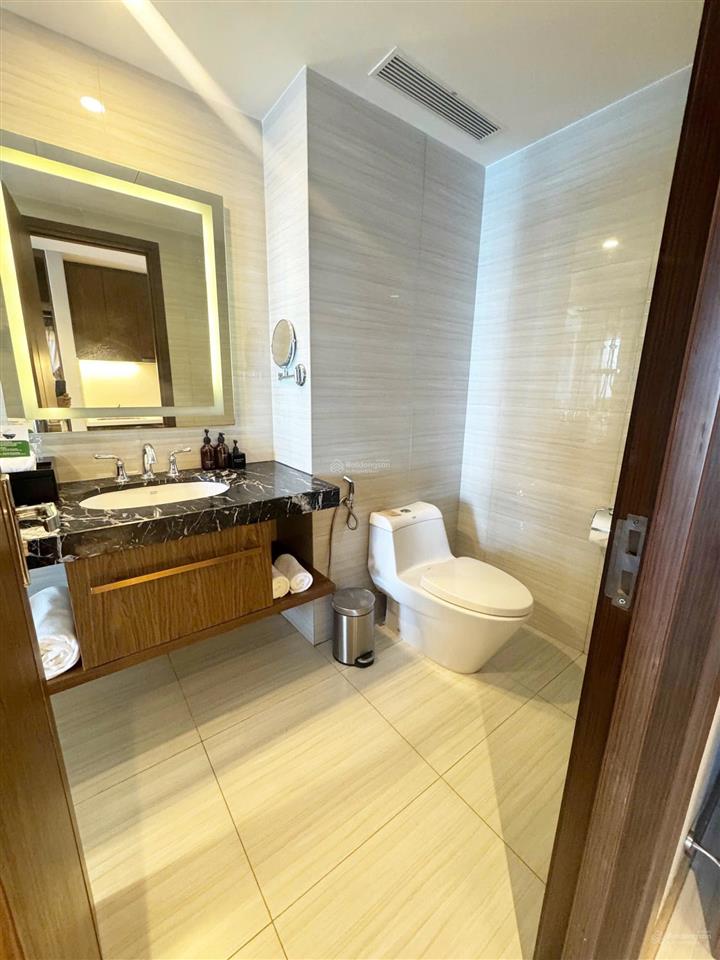 Cần bán căn studio panorama view trực diện biển, pháo hoa quảng trường 2/4 nha trang 37,01m2