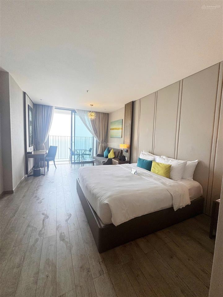Cần bán căn studio panorama view trực diện biển, pháo hoa quảng trường 2/4 nha trang 37,01m2