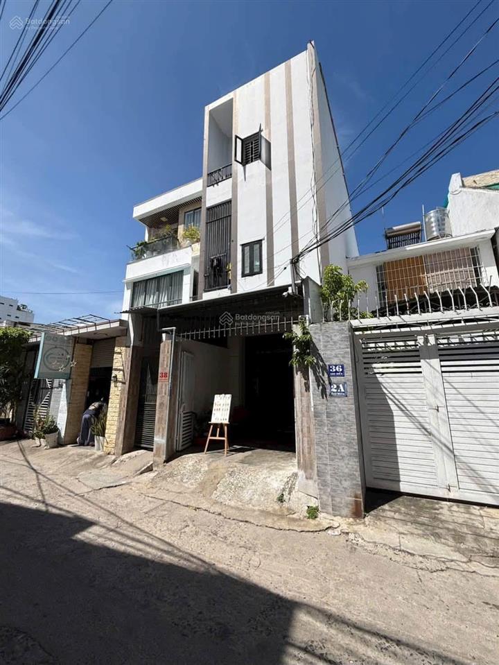 Bán đất tặng căn nhà 2 tầng có 10 phòng trọ và mặt bằng kinh doanh 117,6 m ngang 4,8 m giá 11,5 tỷ