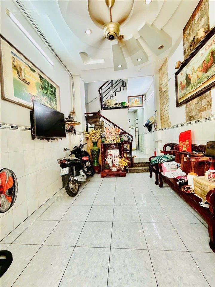 Vị trí hiếm  hẻm xe tải tránh nhau kinh doanh sằm uất