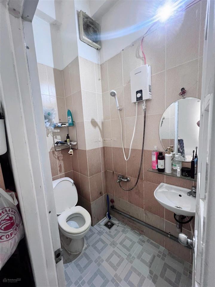 Cho thuê phòng 20m2 cửa sổ trời ngay sát lotte, himlam ở lê văn lương, tân hưng, q7