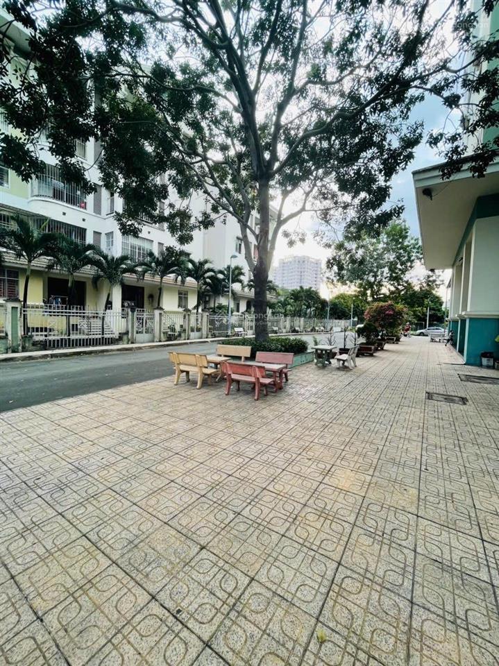 Bán chung cư nhất lan 2  chỉ 2,4 tỷ tl  ngay bv quốc ánh, dt 73m2 2pn 2wc. sổ hồng sẵn