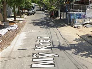 Chính chủ cần bán lô đất 110m2 sau lưng nhà mặt tiền đường mỹ khê 7 gần biển