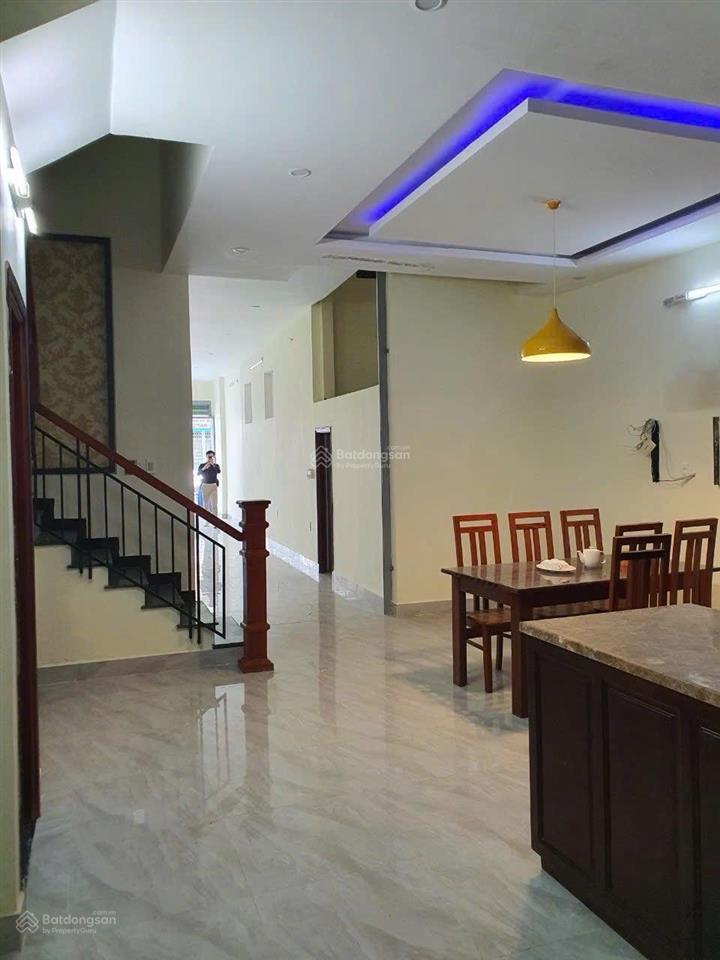 Chính chủ cần bán nhanh nhà 4 tầng 2 mt trước sau đường lê duẩn