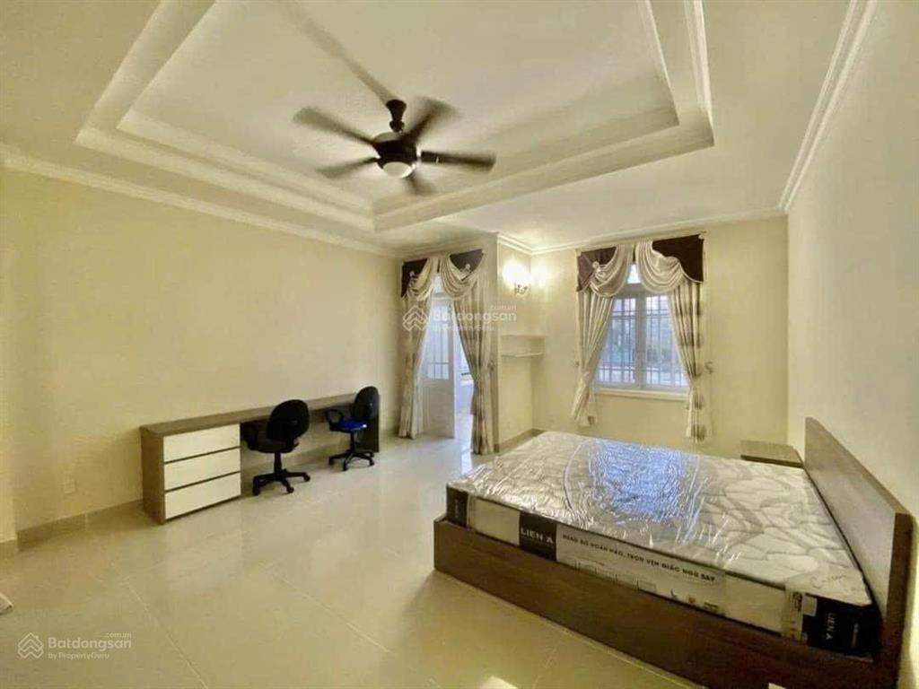 Chính chủ cần bán nhanh nhà 4 tầng mt đường lê bình, vị trí gần biển đông khách du lịch