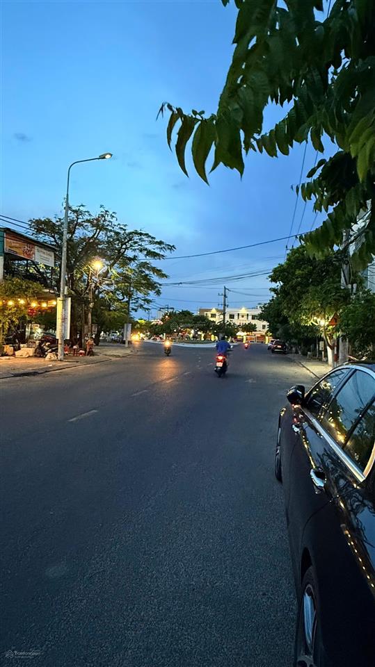 Chính chủ cần bán nhà 2 tầng mt trần quang khải  sơn trà. đường 10m5, giá đầu tư