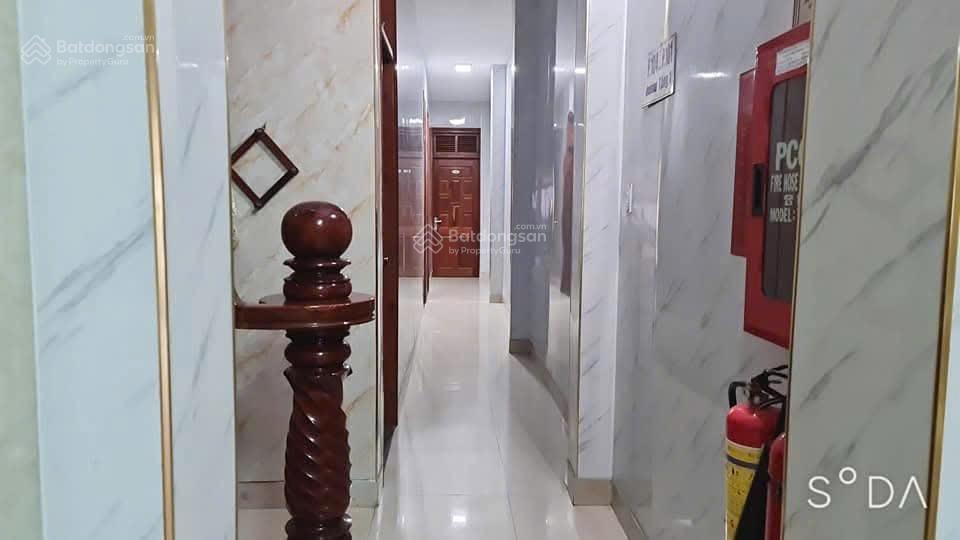 Chính chủ cần bán nhanh nhà 4 tầng mt châu thị vĩnh tế  bao gồm 16 phòng cho thuê.