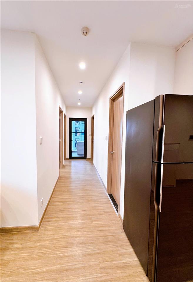 Chính chủ gửi bán nhanh trong tuần căn hộ 3n2vs  75m2, 4 tỷ 980 dự án vinhomes smart city tây mỗ