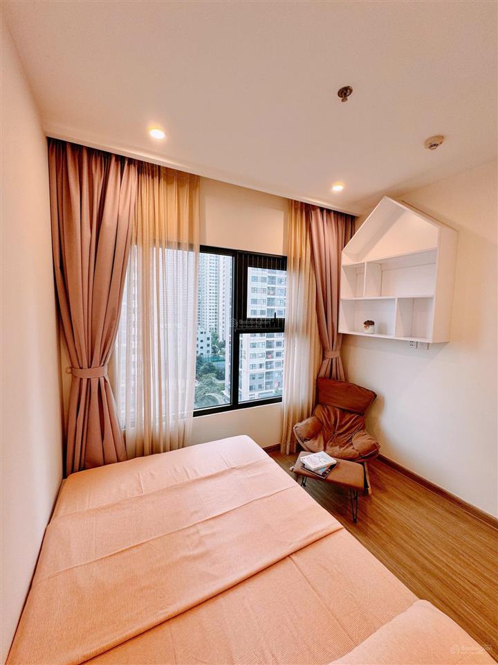 Chính chủ gửi bán nhanh trong tuần căn hộ 3n2vs  75m2, 4 tỷ 980 dự án vinhomes smart city tây mỗ
