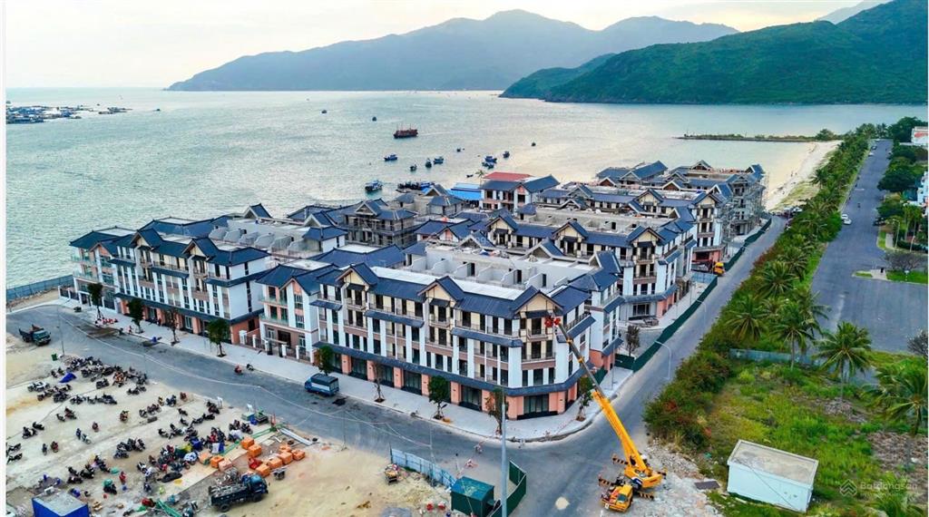 Căn 2 mặt tiền công viên lâu dài không chênh cuối cùng ngọc trai vinhomes pearl bay đường 21m