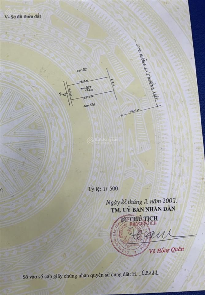 Bán nhà 3 tầng mặt phố lý thường kiệt  trung tâm đồng hới, dt 136m ngang 6,8m