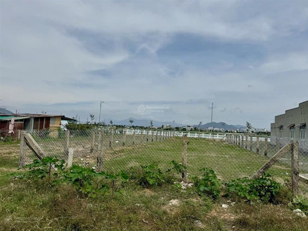 487m2 thổ mặt hồ  cách biển 3km  2 mặt tiền  ngang 11m  5,9 tỷ