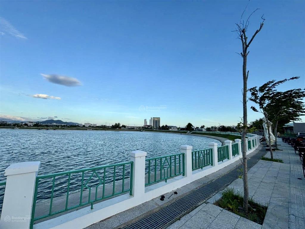 487m2 thổ mặt hồ  cách biển 3km  2 mặt tiền  ngang 11m  5,9 tỷ