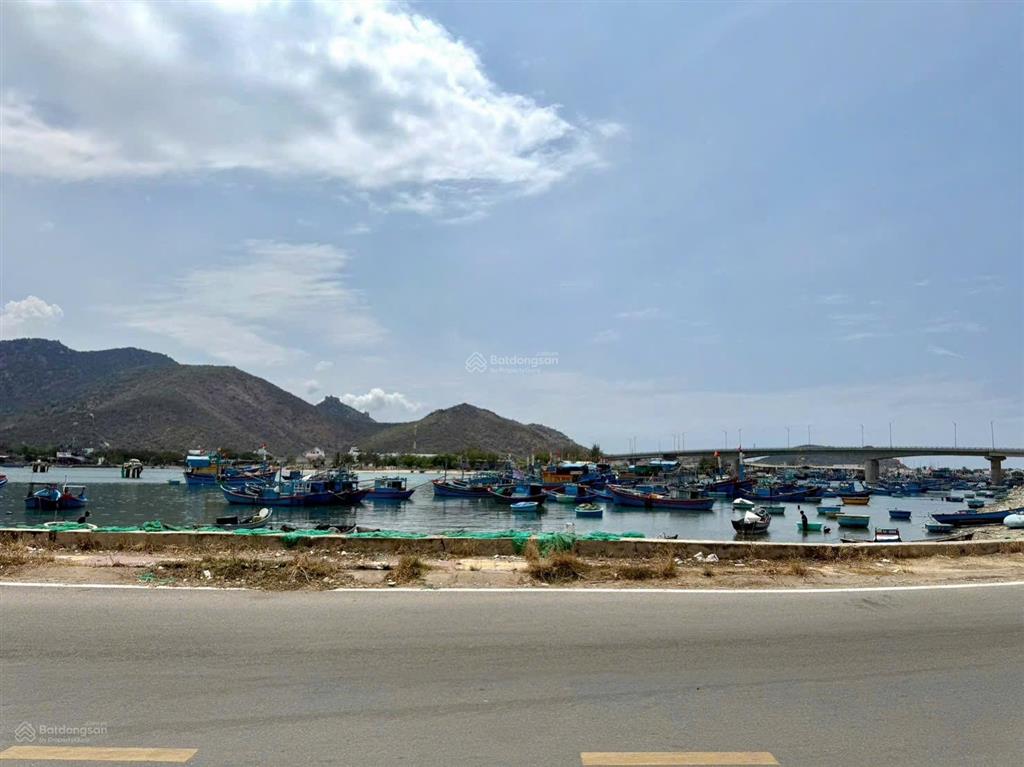 Lô góc view biển đầm nại 201m2  cách bãi tắm 500m  5,2 tỷ