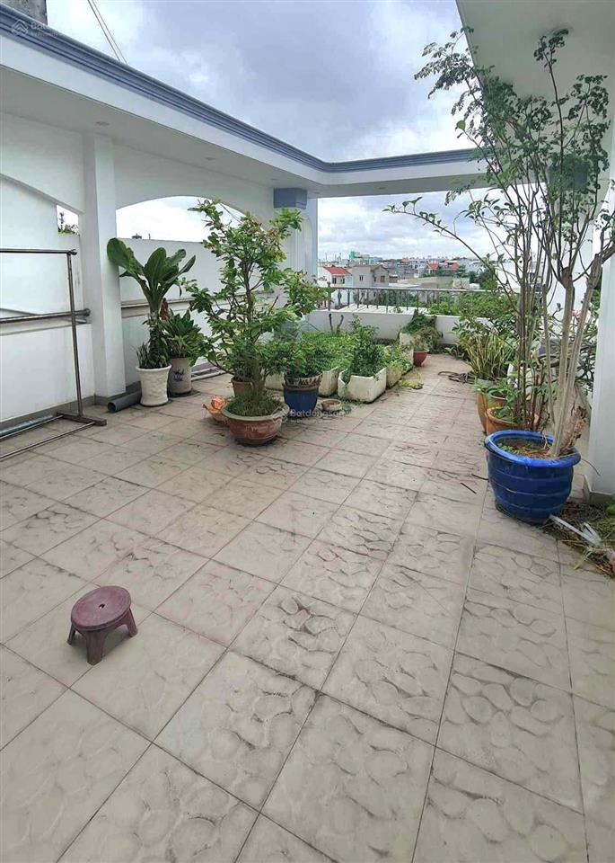 Bán gấp nhà mt sát chợ linh trung  7pn  thu 35tr/th  giảm mạnh, chỉ còn 11.8 tỷ