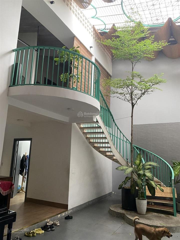 Biệt thự sân vườn 250m2 cho thuê tại ngay gần công ty phần mềm quang trung, gò vấp