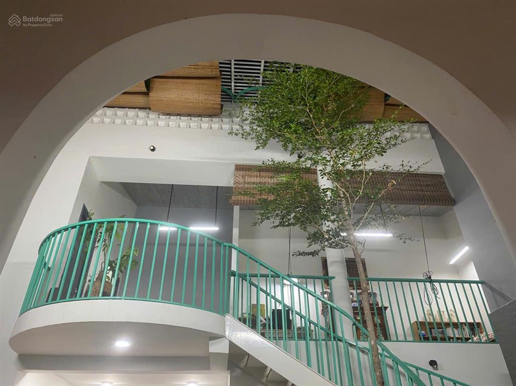 Biệt thự sân vườn 250m2 cho thuê tại ngay gần công ty phần mềm quang trung, gò vấp