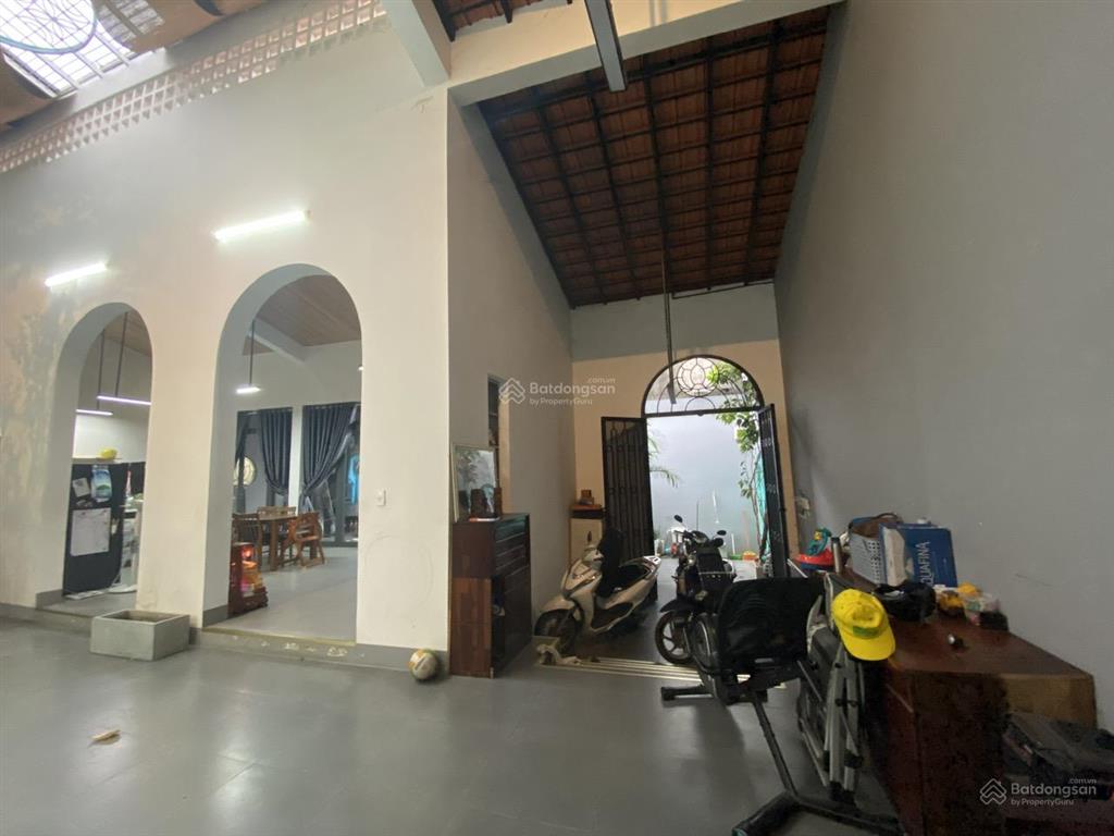 Biệt thự sân vườn 250m2 cho thuê tại ngay gần công ty phần mềm quang trung, gò vấp