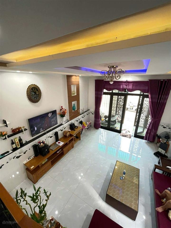 Bán nhà 3 tầng mt 5m gần biển mân thái  dt 85m ngang 5m  7tỷ 6