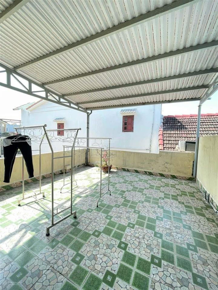 Bán nhà 3 tầng mt 5m gần biển mân thái  dt 85m ngang 5m  7tỷ 6