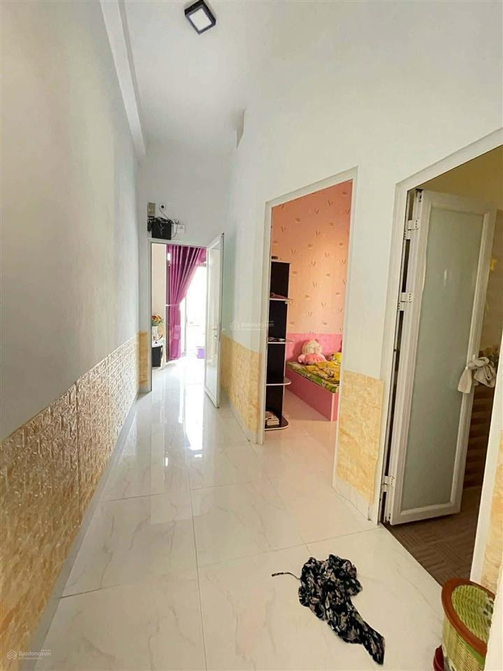 Bán nhà 3 tầng mt 5m gần biển mân thái  dt 85m ngang 5m  7tỷ 6