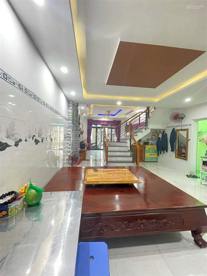 Bán nhà 3 tầng mt 5m gần biển mân thái  dt 85m ngang 5m  7tỷ 6