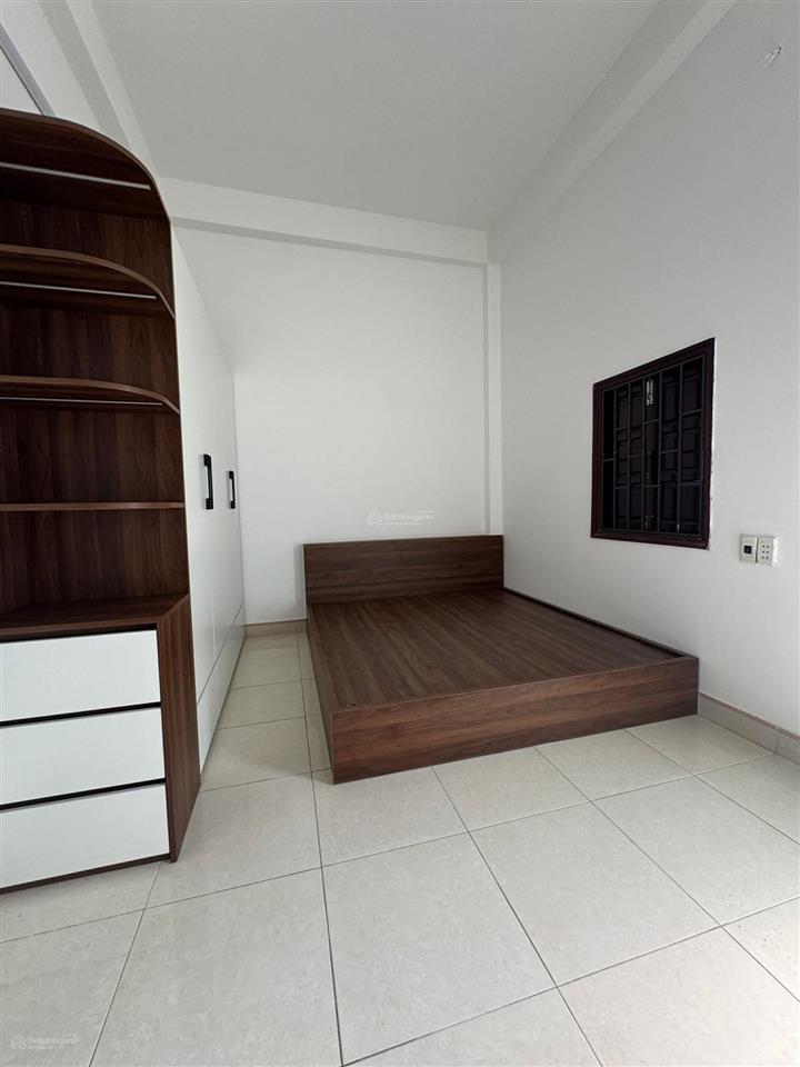 Bán nhà 3 tầng mt 7m5 gần loseby dt 90m2 ngang 5m cách biển 300m 18tỷ5